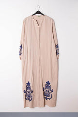 Robe longue boutonnée avec broderie florale